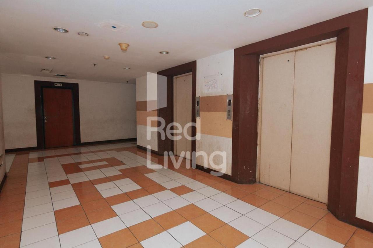 Redliving Apartemen Casablanca East Residence - Kayla Property Tower B Giacarta Esterno foto